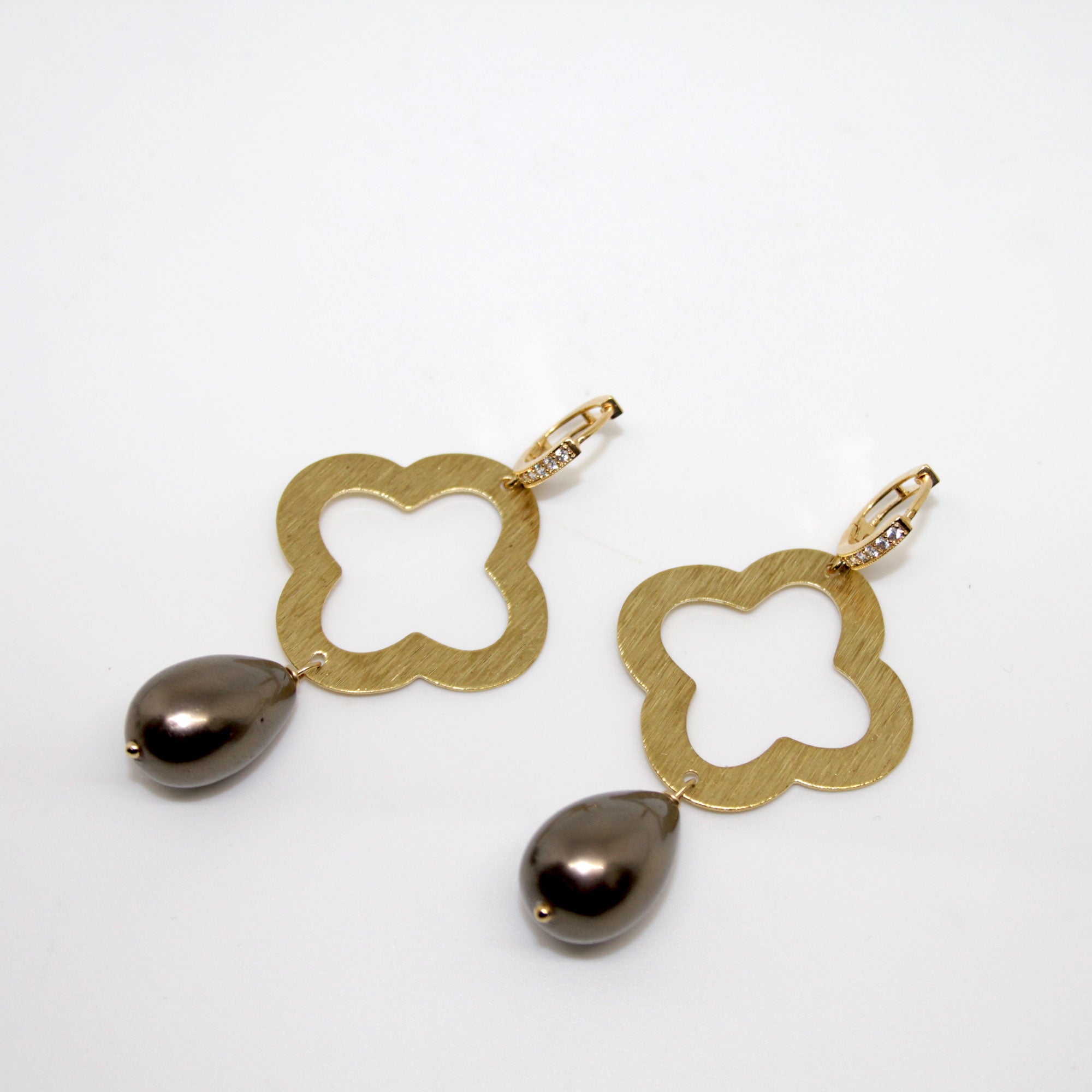 Muschelkern Clover Braun Ohrring