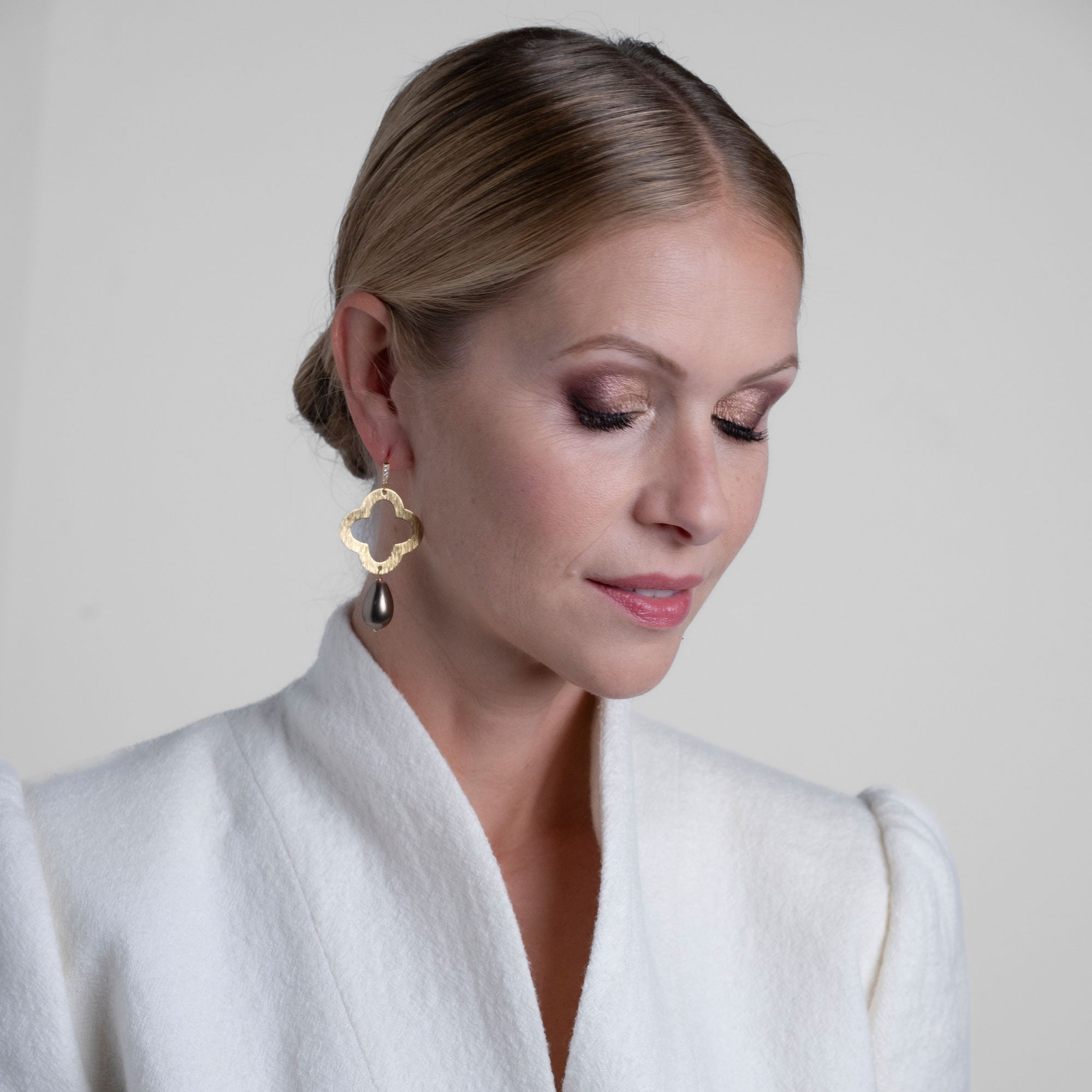 Muschelkern Clover Braun Ohrring