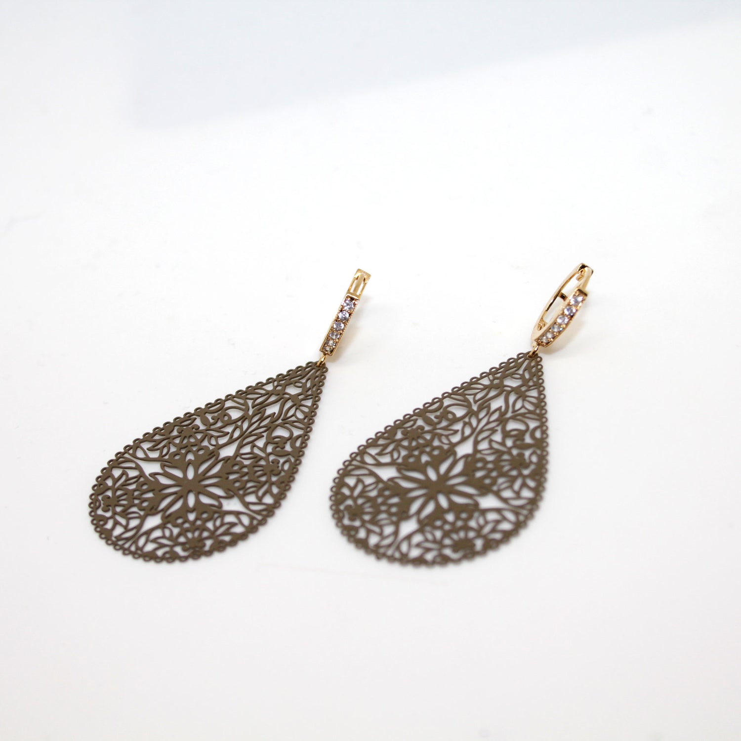 Olivia Braun Ohrring