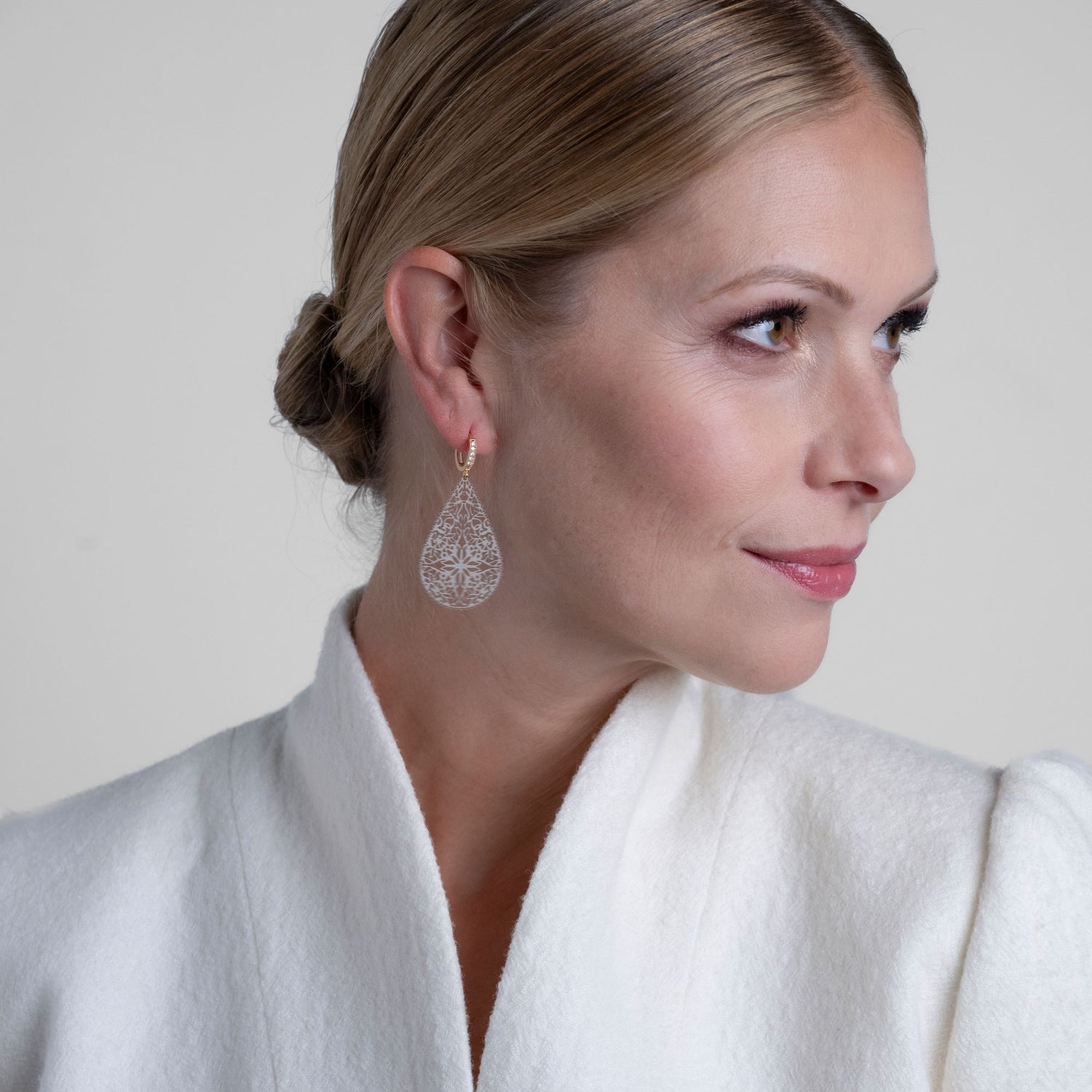 Olivia Braun Ohrring