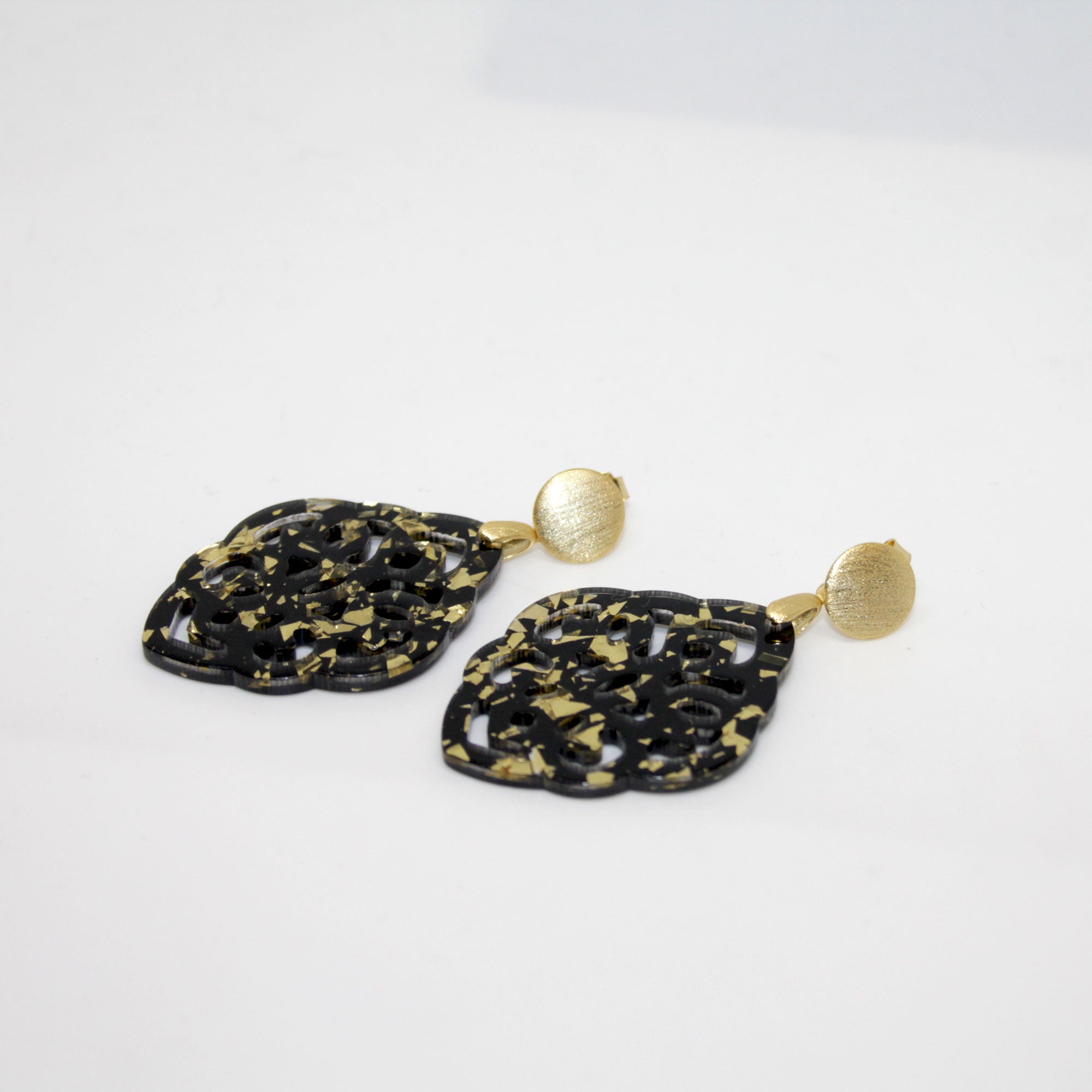 Jona Black Gold Ohrring