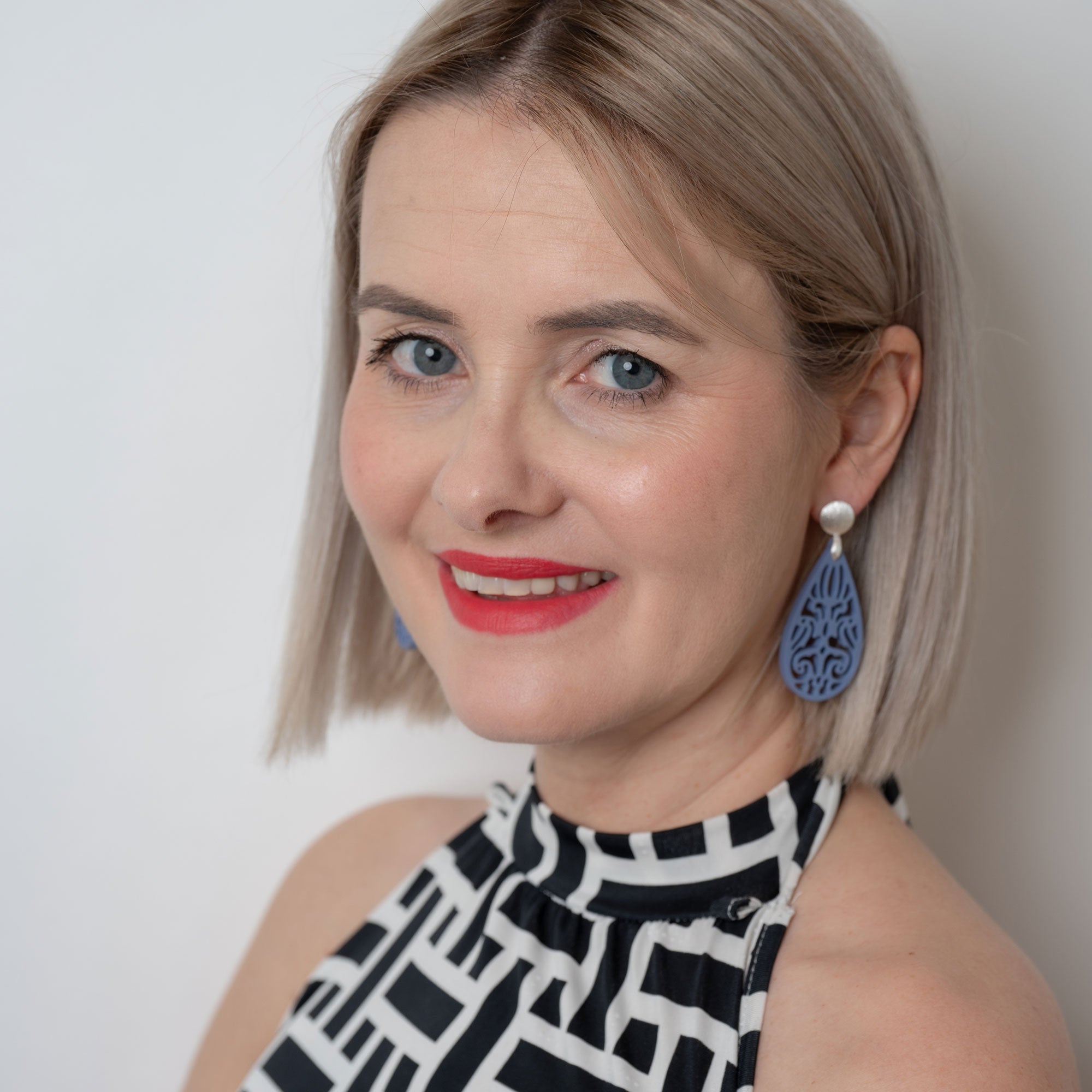 Drop helles Lila Hornohrringe