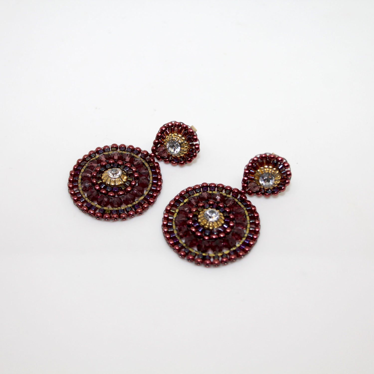 Roundup Girl Burgundy Ohrring handgefertigt in Österreich