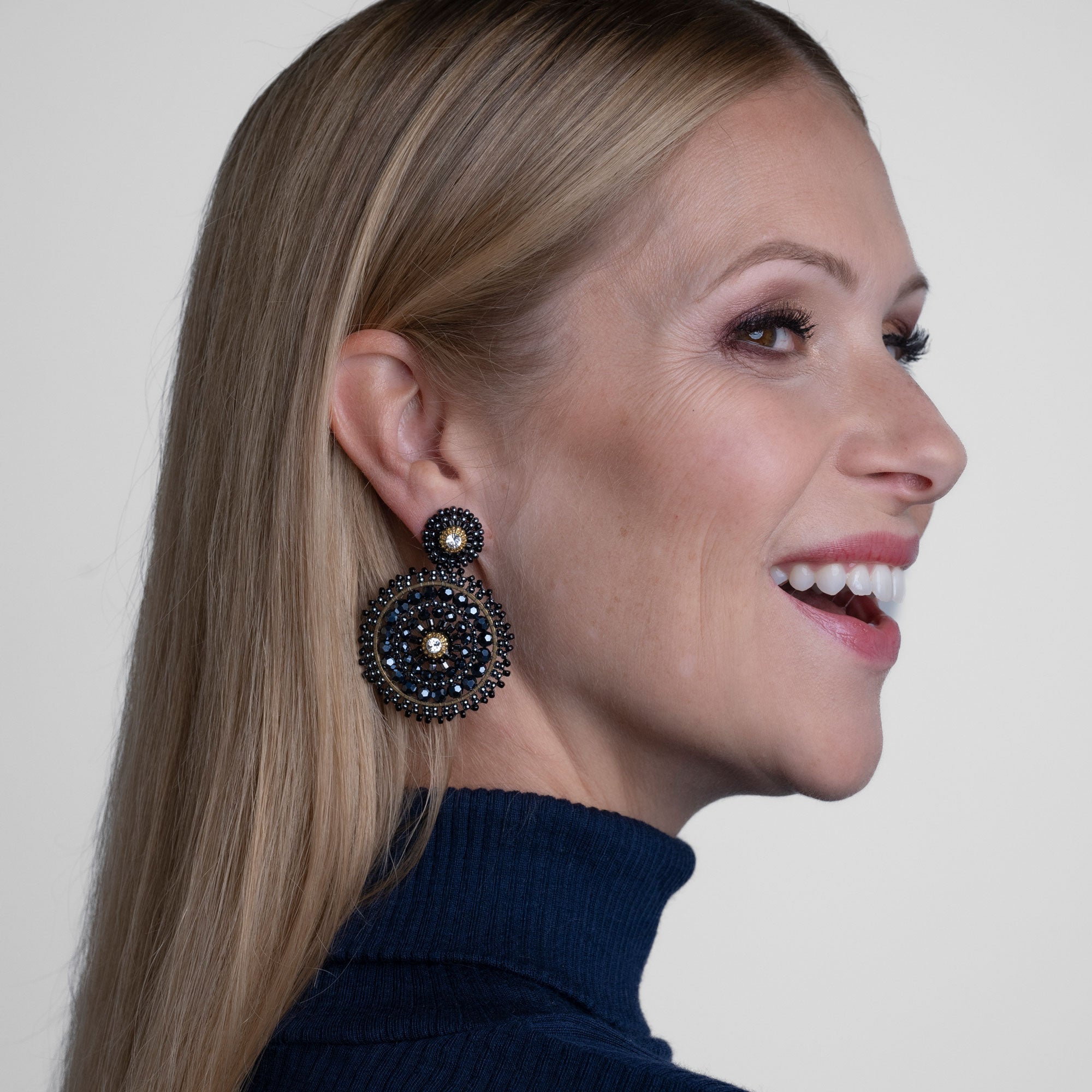 Roundup Girl Big Schwarz Anthrazit Ohrring handgefertigt