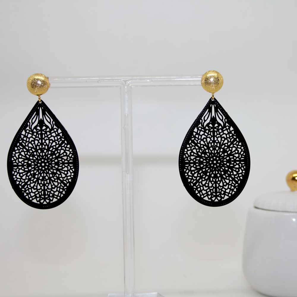 Cora Schwarz Ohrring