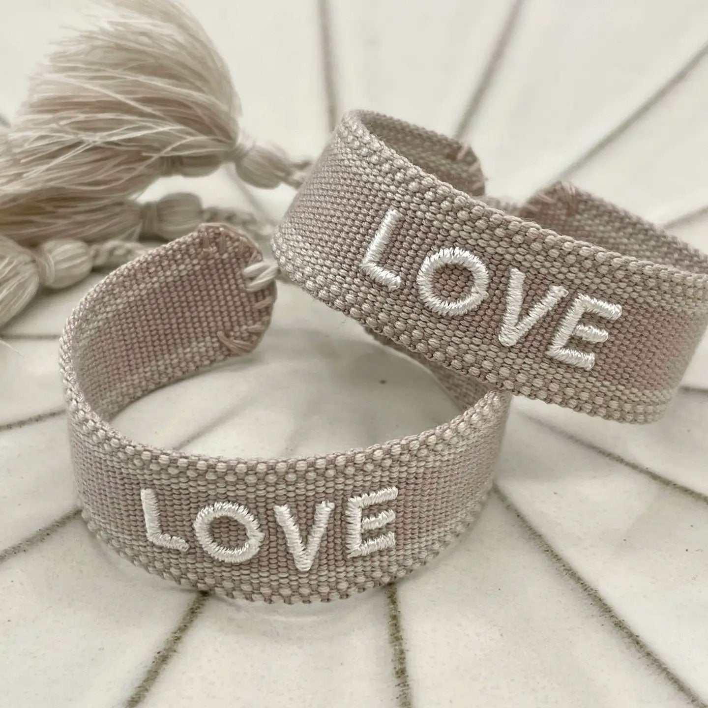 Armband Love beige