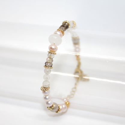 Edelsteinarmband Jade, Süsswasserperle und Rauchquarz handgefertigt in Österreich