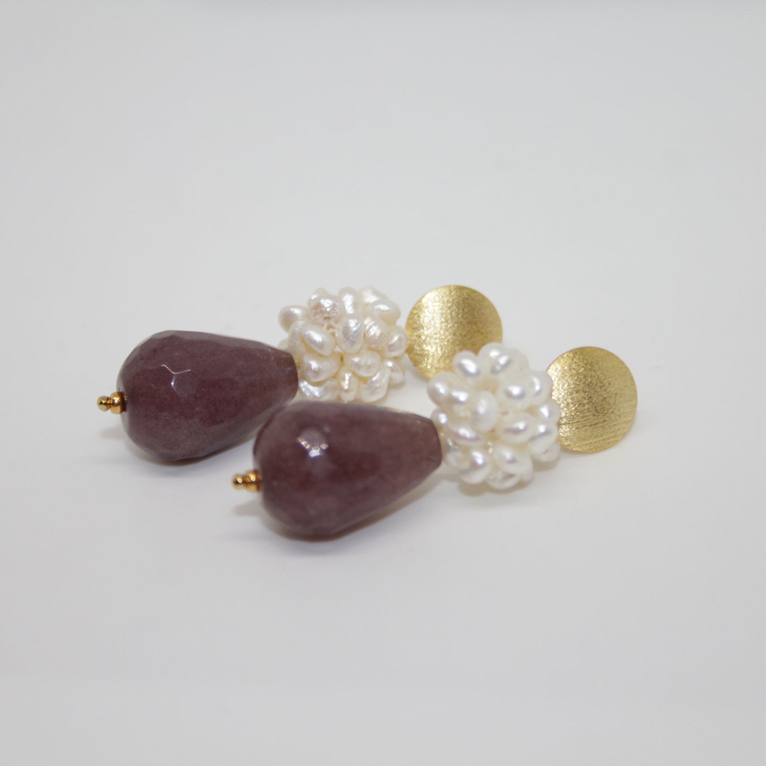 Berry Freshwater Pearl Ohrring handgefertigt in Österreich