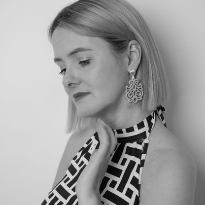 Mila Braun Hornohrringe