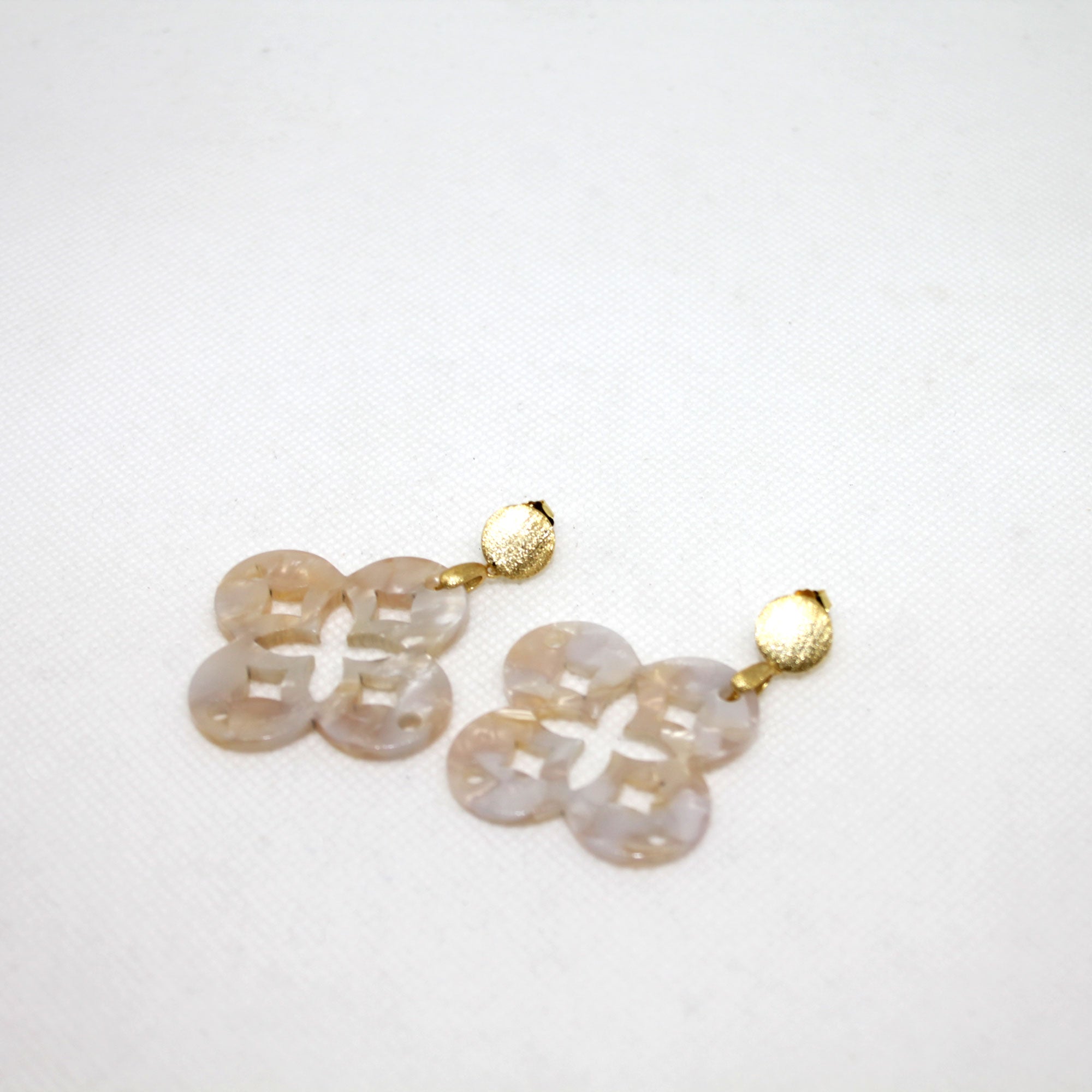 Kate Pearl White Ohrring