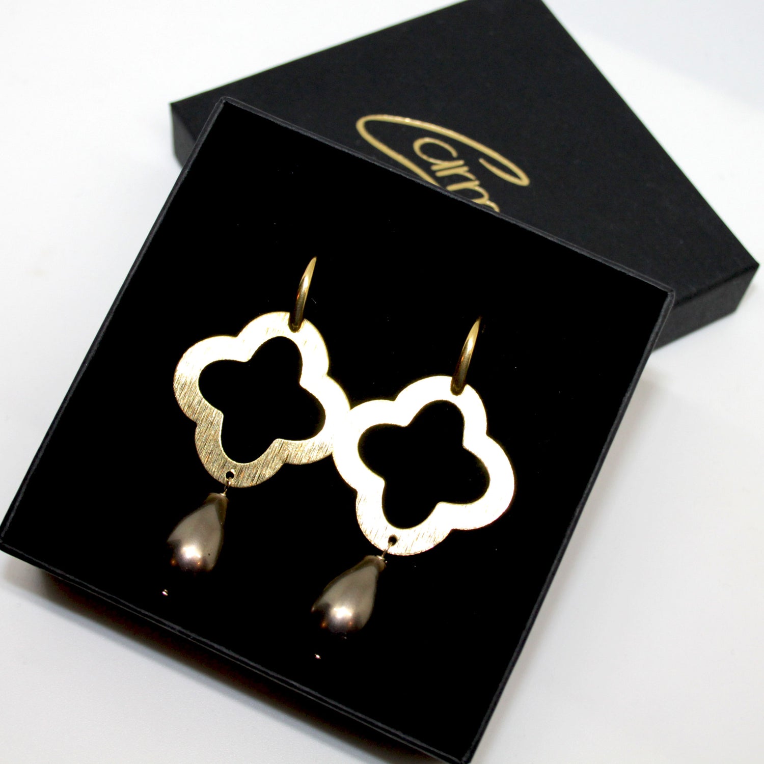 Muschelkern Clover Braun Ohrring