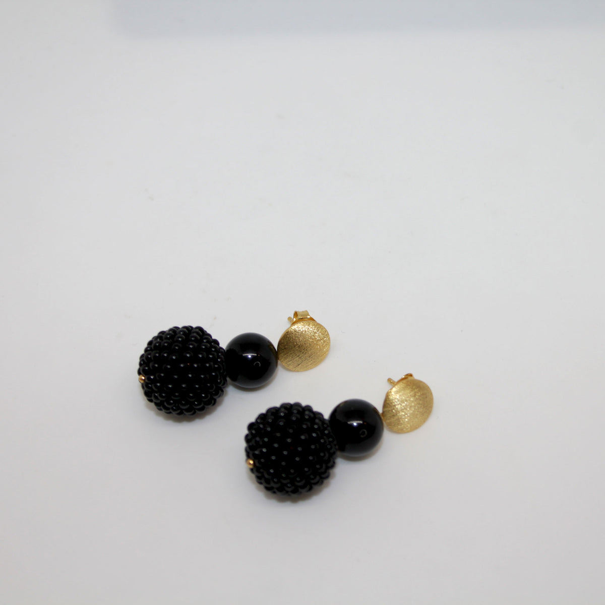 Pearl Ball Schwarz Ohrring