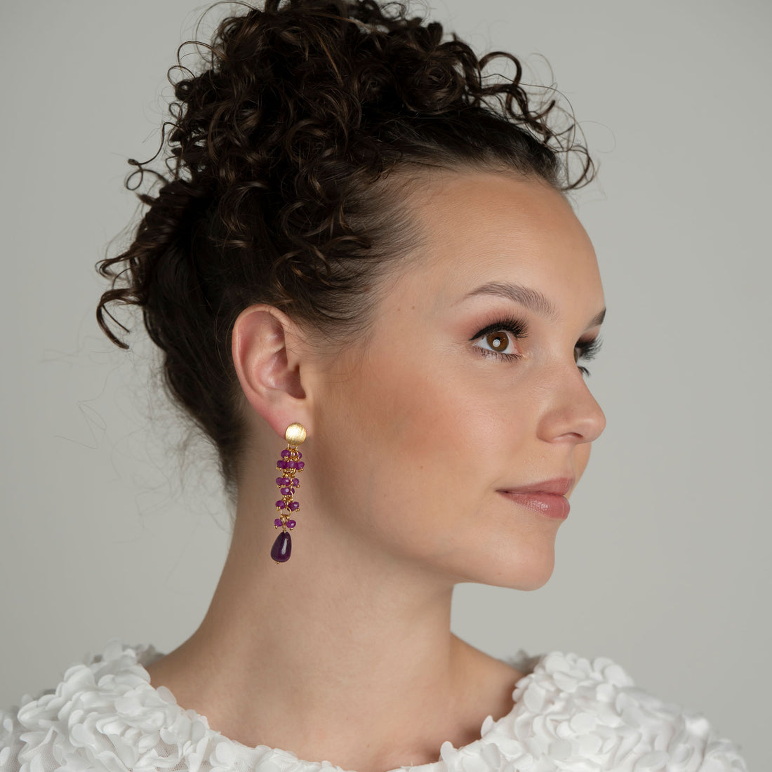Variety Star lila Jade Ohrring handgefertigt in Österreich