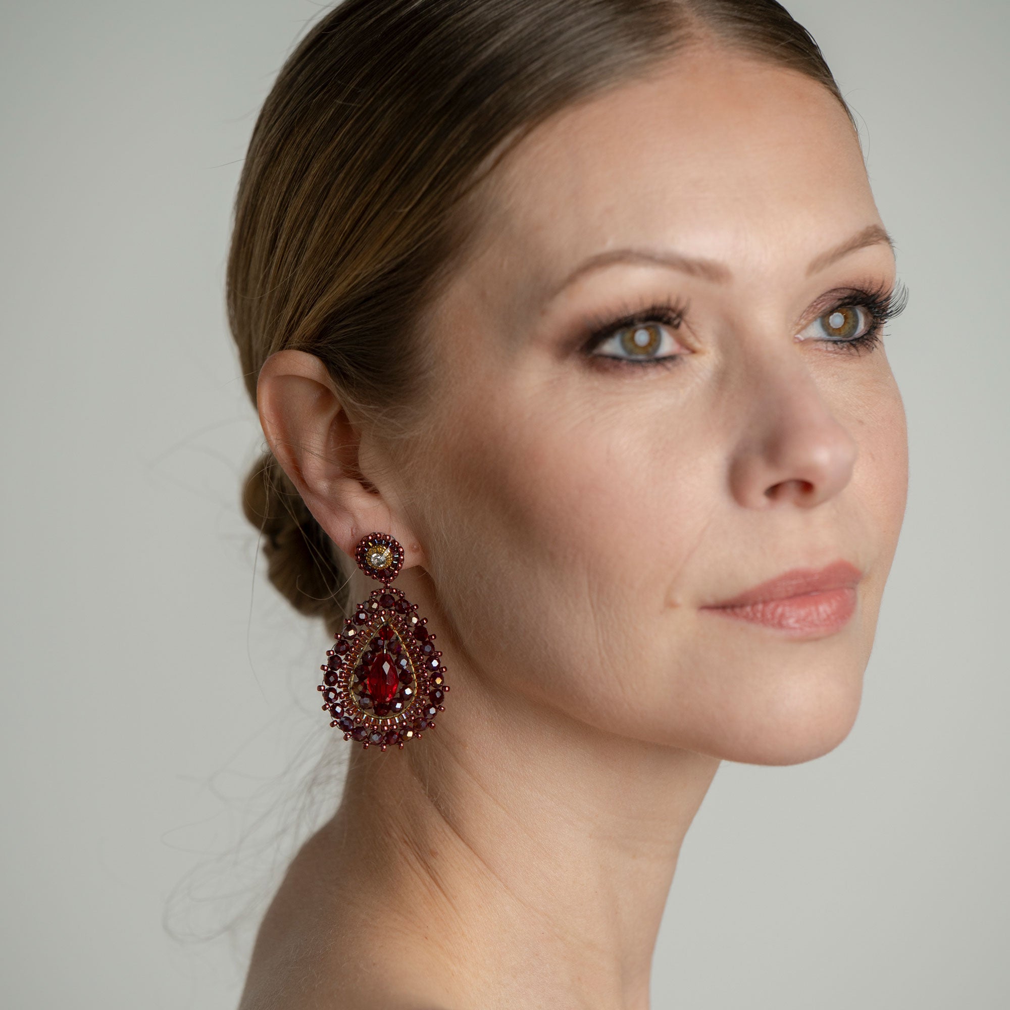 Drop Burgundy Rot Ohrring handgefertigt in Österreich